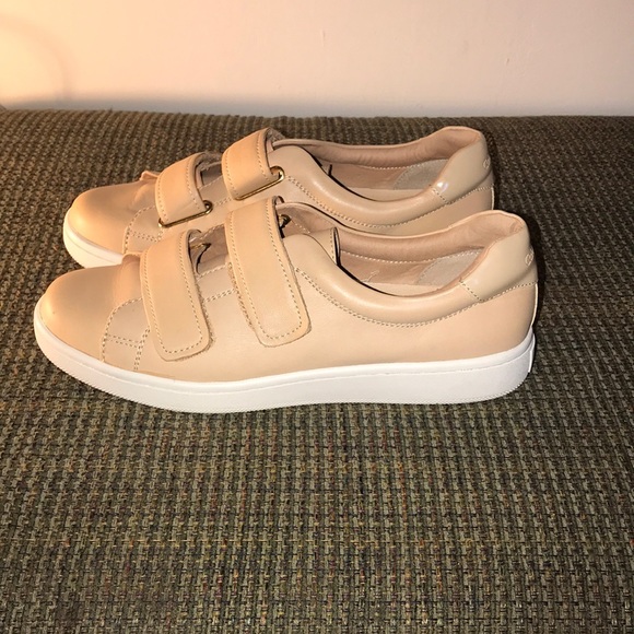 Calvin Klein shoes - Picture 2 of 3